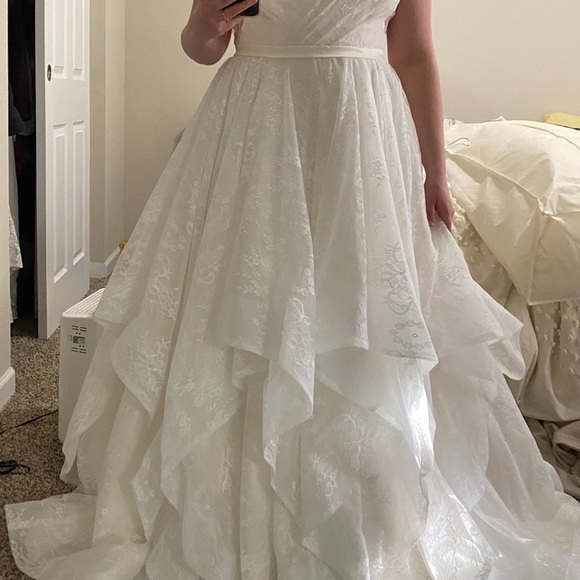 Cielo Wedding gown size 12 - Picture 3 of 5